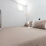 Ventu Paros *