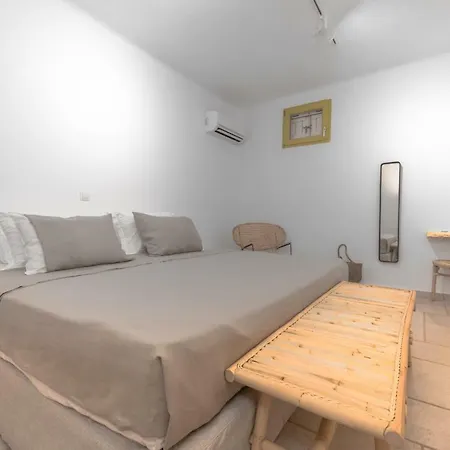 Ventu Paros * Márpissa